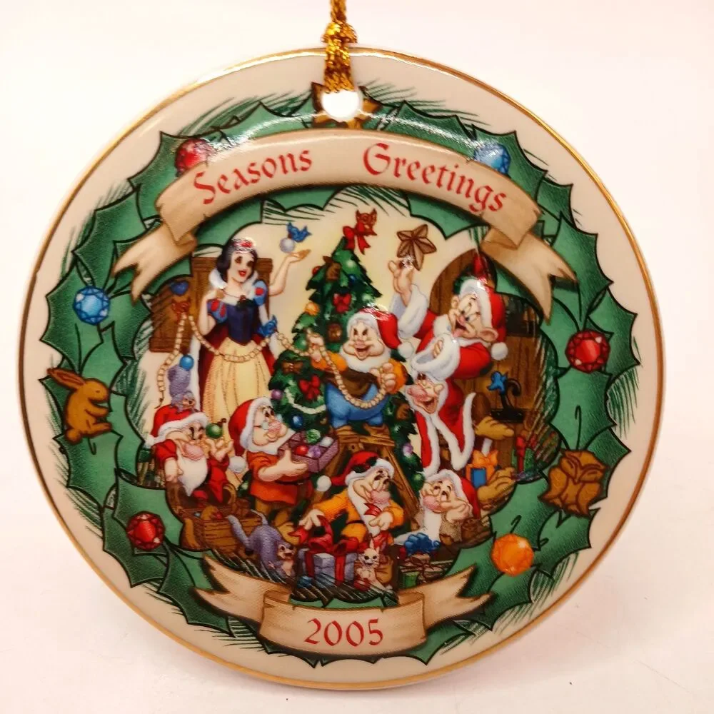 Disneyland Snow White 2005 Ceramic Christmas Ornament Through The Years Series